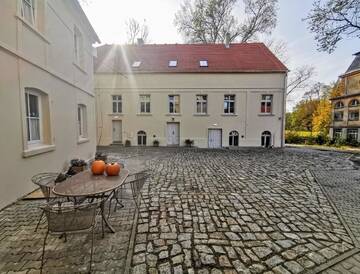 Фотографии Апартаменты Pałac i Folwark Brzeźnica г. Brzeźnica (Польша) №1 Фото Апартаменты Pałac i Folwark Brzeźnica г. Brzeźnica 1