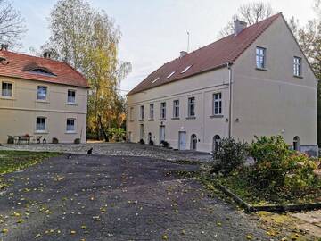 Фотографии Апартаменты Pałac i Folwark Brzeźnica г. Brzeźnica (Польша) №2 Фото Апартаменты Pałac i Folwark Brzeźnica г. Brzeźnica 2